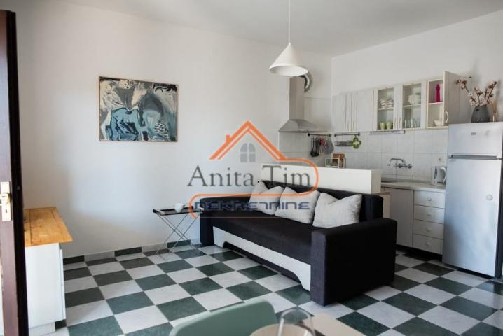 Pisak - apartmanska kuća na moru
