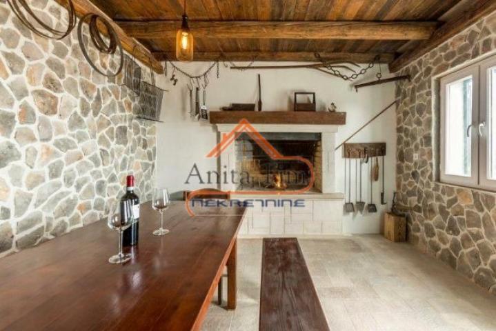 Omiš - Čeline - villa sa bazenom
