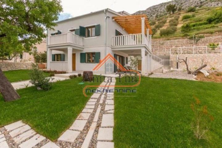 Omiš - Čeline - villa sa bazenom