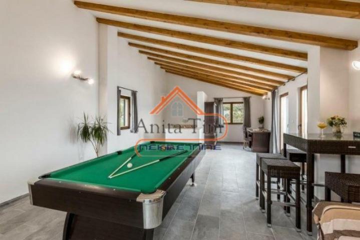 Omiš - Čeline - villa sa bazenom