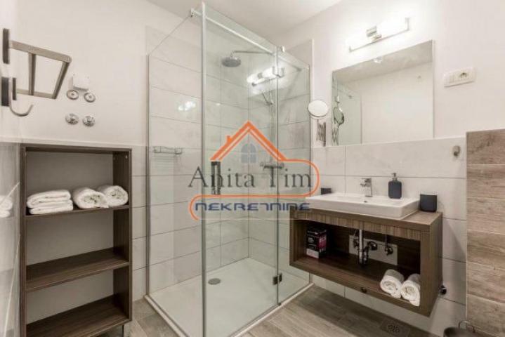 Omiš - Čeline - villa sa bazenom