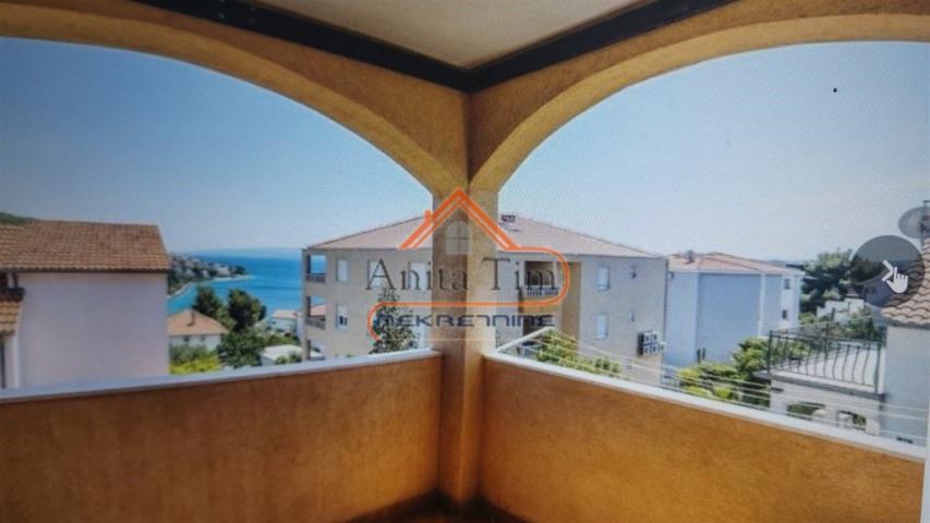 Okrug Donji - apartmanska kuća sa 5 apartmana