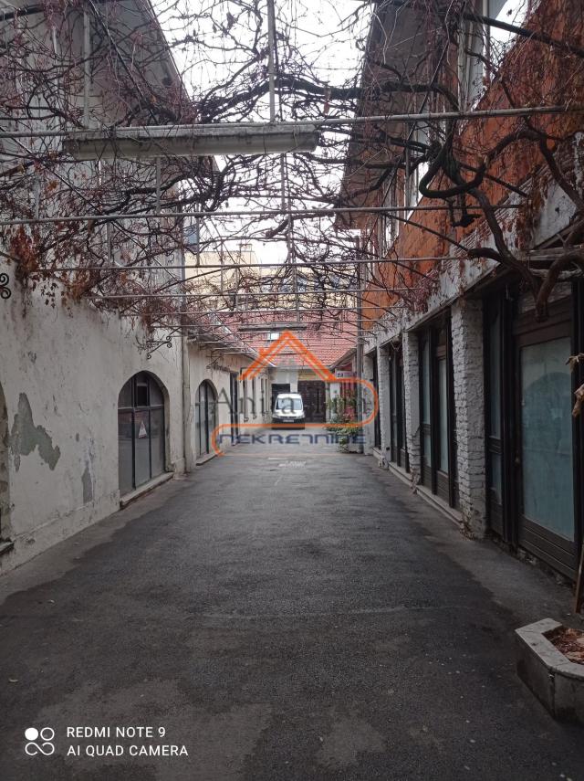 Zagreb- Donji grad - veći poslovni prostor/restoran