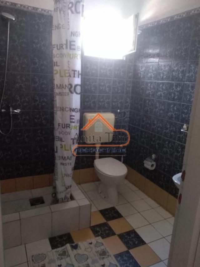 Starigrad - stambeno - poslovna dvokatnica
