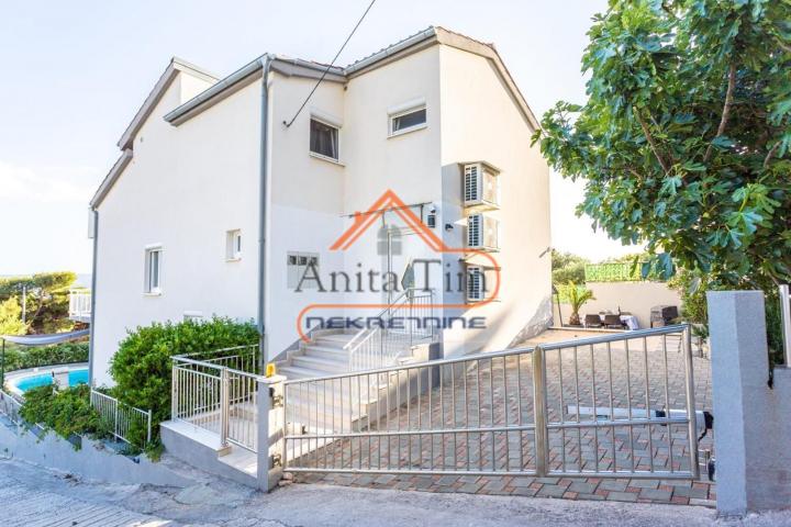 Medići - villa sa bazenom