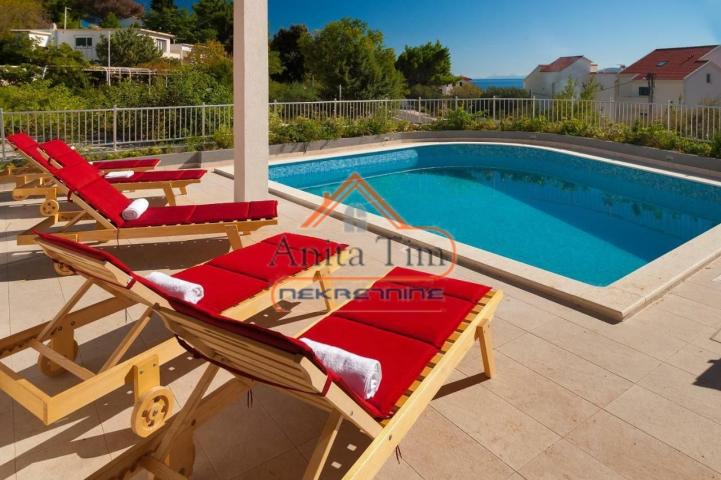 Medići - villa sa bazenom