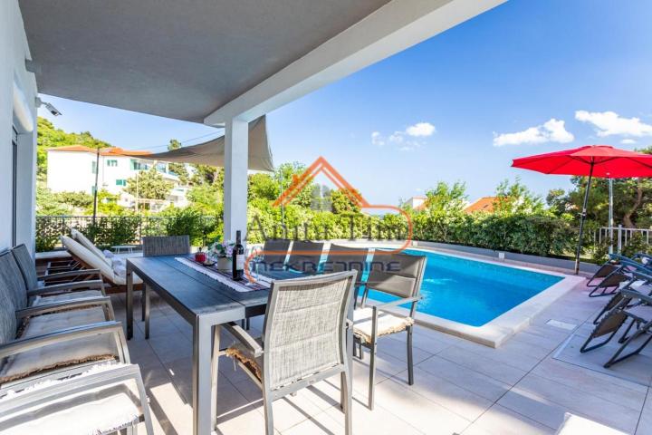 Medići - villa sa bazenom