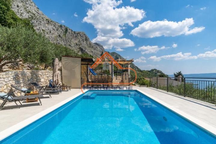Omiš- kamena kuća sa bazenom na 2900m2