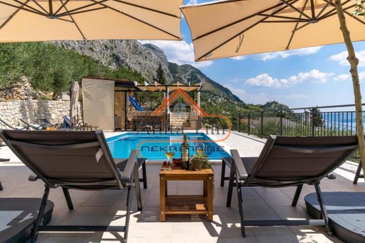 Omiš- kamena kuća sa bazenom na 2900m2