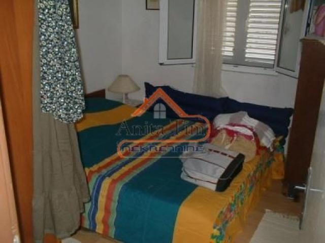 Vinišće - samostojeća kuća za odmor
