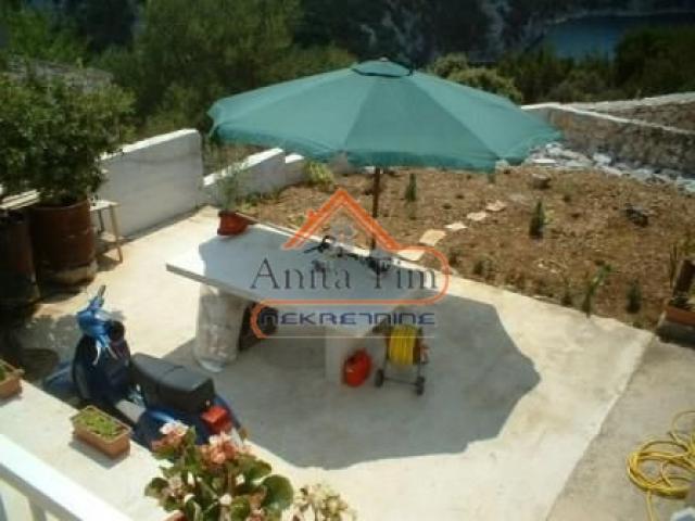 Vinišće - samostojeća kuća za odmor
