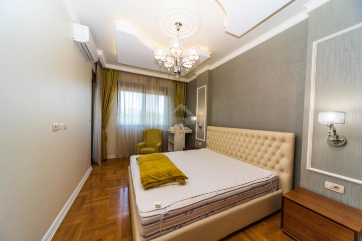 Trosoban stan 110m2 + garaža, Preko Morače - Podgorica
