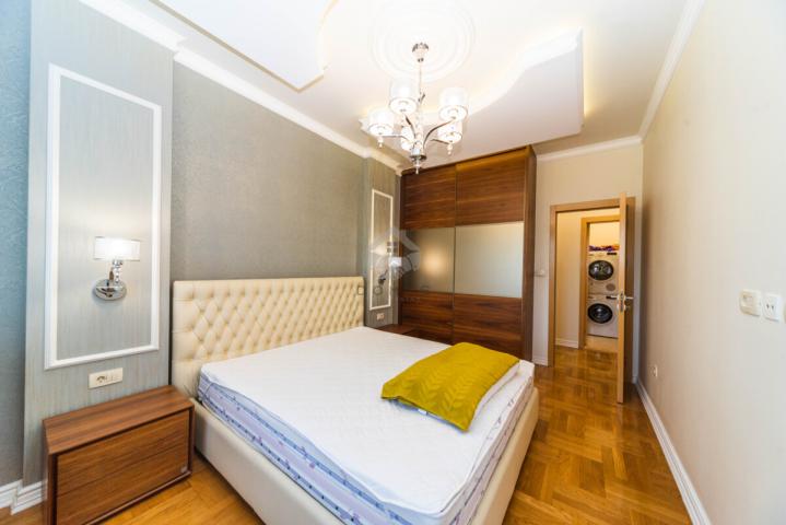 Trosoban stan 110m2 + garaža, Preko Morače - Podgorica