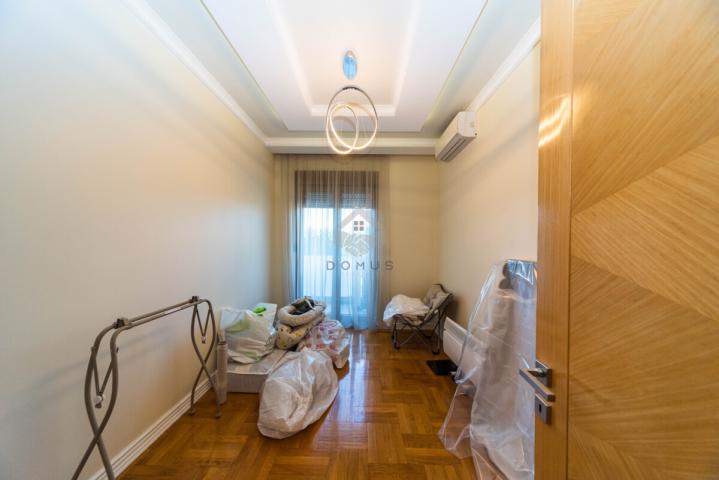 Trosoban stan 110m2 + garaža, Preko Morače - Podgorica