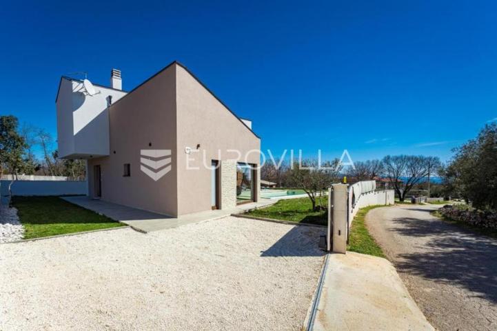 Istra, Krnica, moderna vila s bazenom i očaravajućim pogledom na more