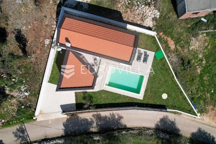 Istra, Krnica, moderna vila s bazenom i očaravajućim pogledom na more