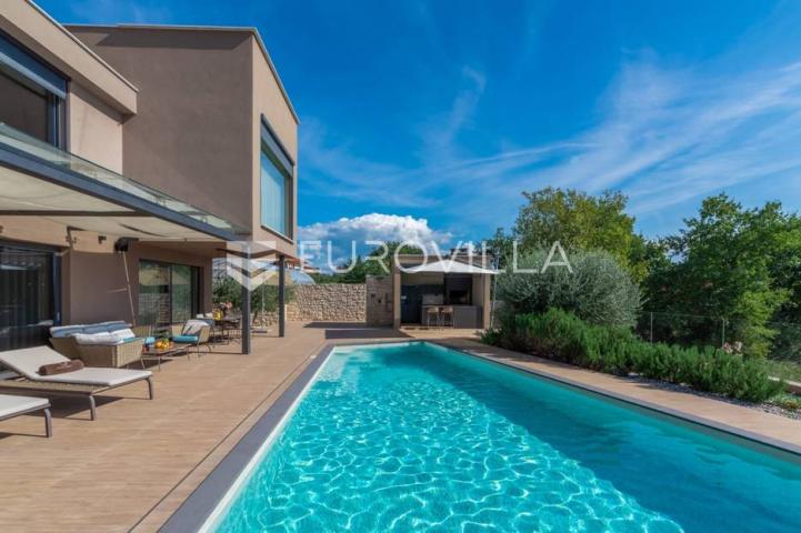 Istra, Umag, Prekrasna vila s bazenom, 156 m²