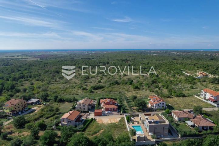 Istra, Umag, Prekrasna vila s bazenom, 156 m²