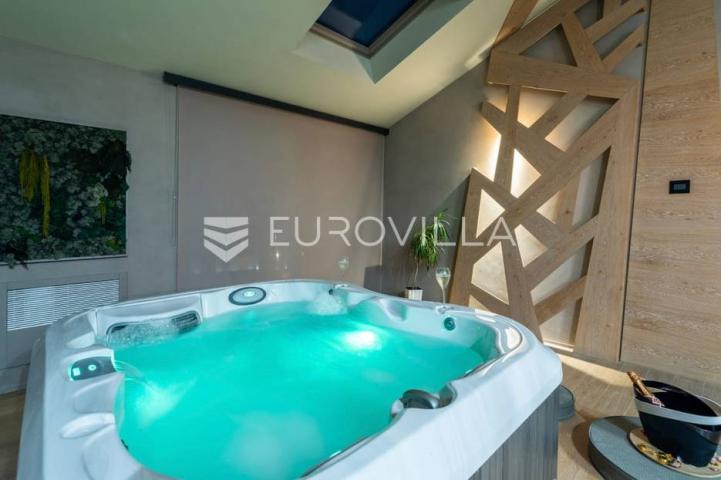 Istra, Umag, Prekrasna vila s bazenom, 156 m²
