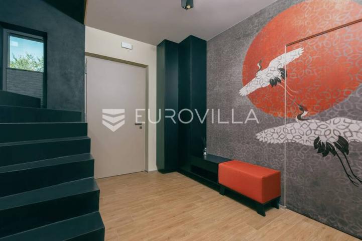 Istra, Umag, Prekrasna vila s bazenom, 156 m²