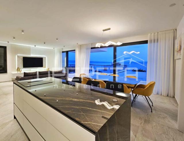 Podstrana, okolica Splita, Ekskluzivna privatna  4BDR villa s pogledom na more o