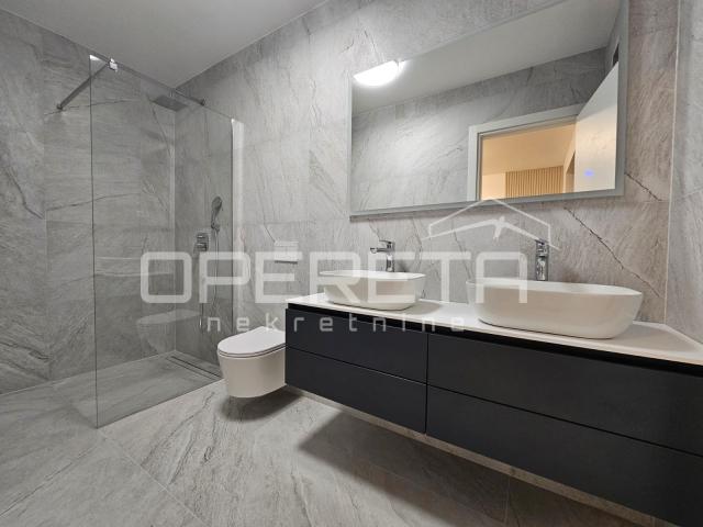 Podstrana, okolica Splita, Ekskluzivna privatna  4BDR villa s pogledom na more o