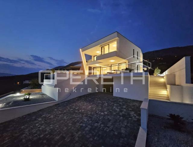 Podstrana, okolica Splita, Ekskluzivna privatna  4BDR villa s pogledom na more o