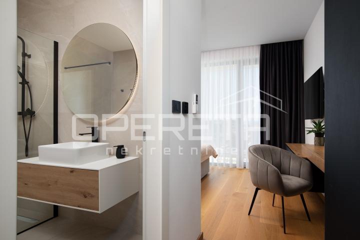 Moderna rezidencija 300 m2 s pogledom na more, ljetnom kuhinjom i vrhunskom opre