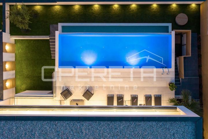 Moderna rezidencija 300 m2 s pogledom na more, ljetnom kuhinjom i vrhunskom opre