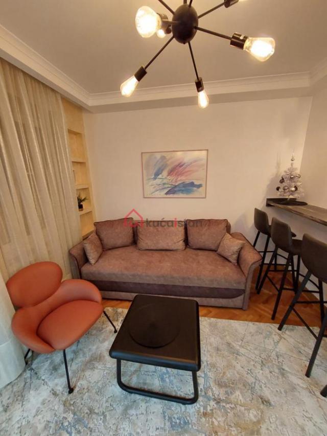 Zeleni Venac, Savski Venac, Beograd • Izdavanje