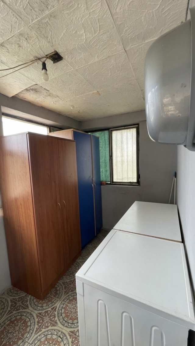 An 87 m² house with land for renovation is for sale (Bar, Bjelisi).