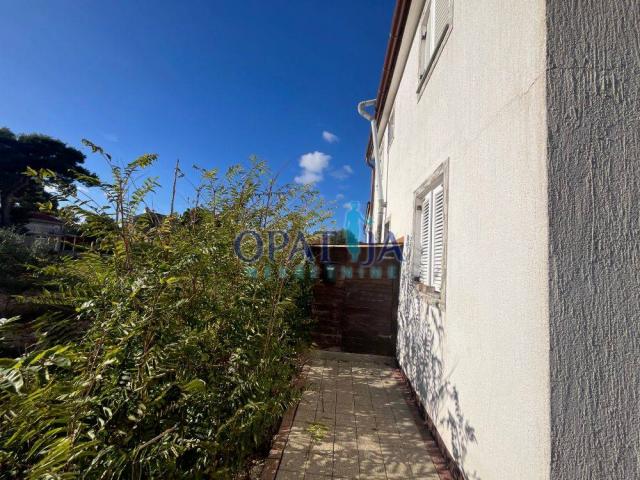 Vir, house with 2 apartments 500m to the sea