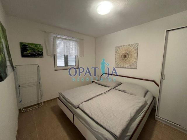 Vir, house with 2 apartments 500m to the sea