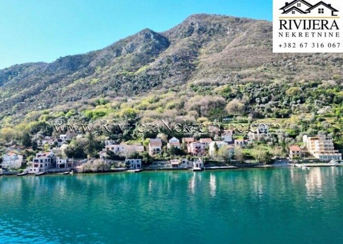Na prodaju luksuzna kuca prvi red do mora Stoliv Kotor