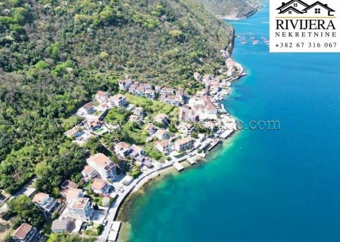 Na prodaju porodična kuća u naselju Stoliv, opština Kotor. 