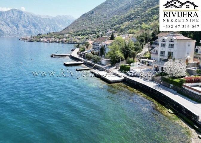 Na prodaju porodična kuća u naselju Stoliv, opština Kotor. 