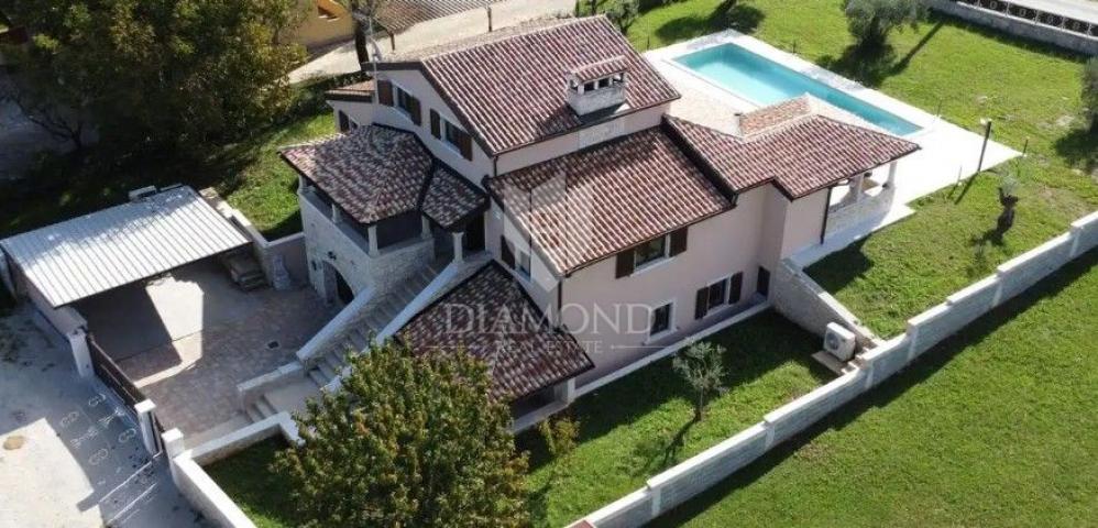Rijetkost na tržištu: luksuzna vila s privatnim wellnessom i bazenom blizu Vrsara – ključ u ruke