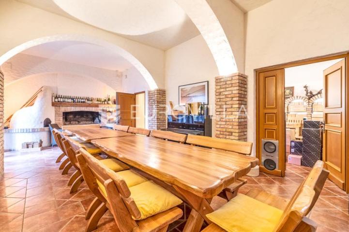 Zagreb, Šestine luksuzna vila neto 780 m² na zemljištu 1.550 m²