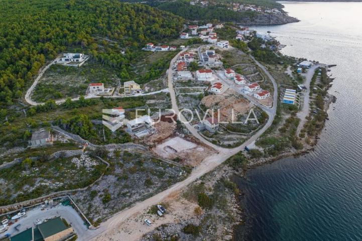 Zadar, Novigrad, atraktivno građevinsko zemljište sa panoramskim pogledom na more i Velebit