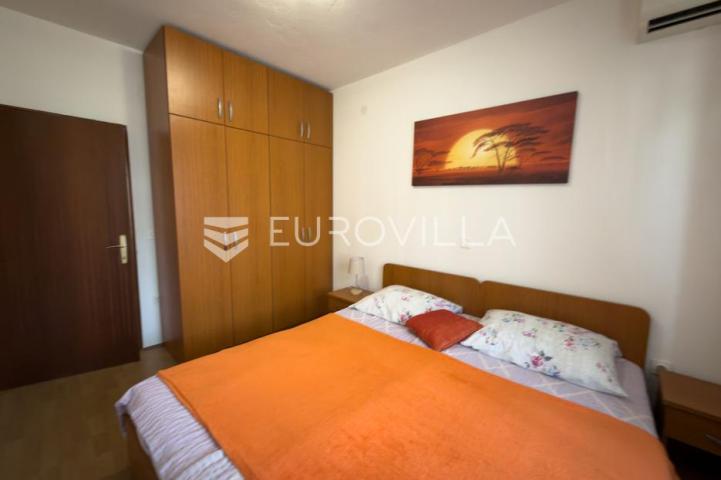 Krk, NAJAM, opremljen apartman 40 m² s osiguranom praonicom rublja