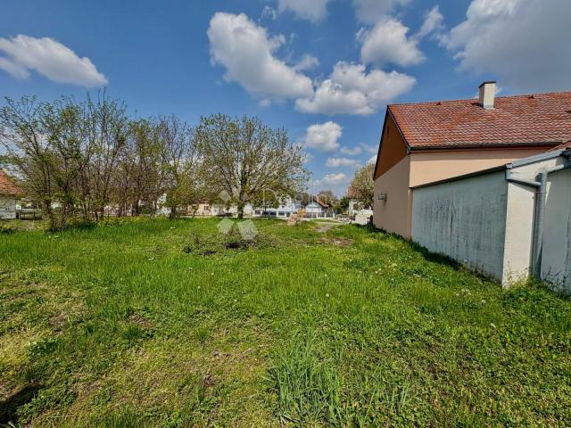 Plac 800m2 Vukovar - Mitnica, idealno za kuću