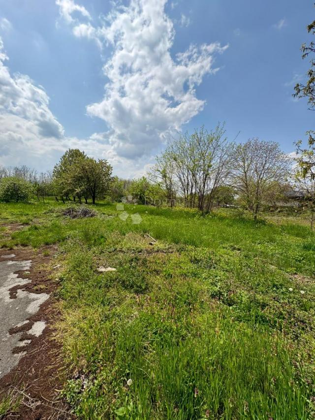 Plac 800m2 Vukovar - Mitnica, idealno za kuću