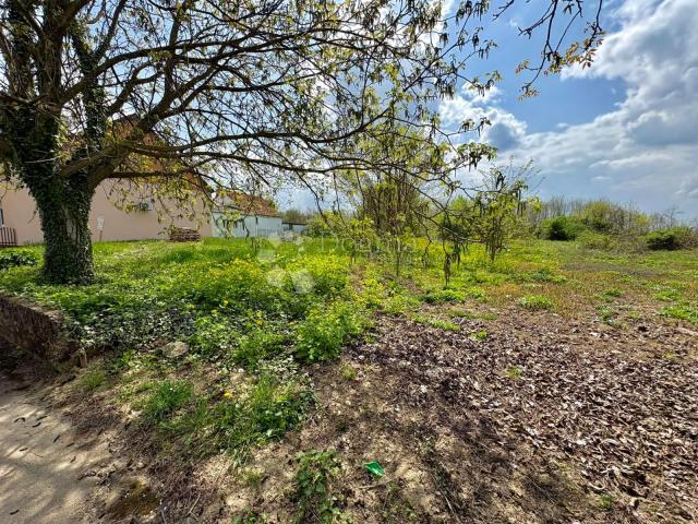 Plac 800m2 Vukovar - Mitnica, idealno za kuću