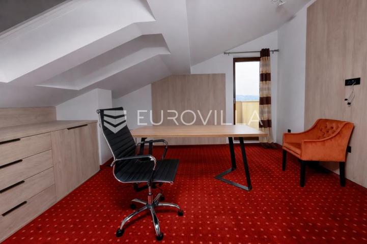 Senj, investicijska prilika: potpuno opremljen 4* hotel na top lokaciji