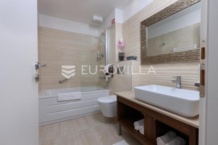 Senj, investicijska prilika: potpuno opremljen 4* hotel na top lokaciji
