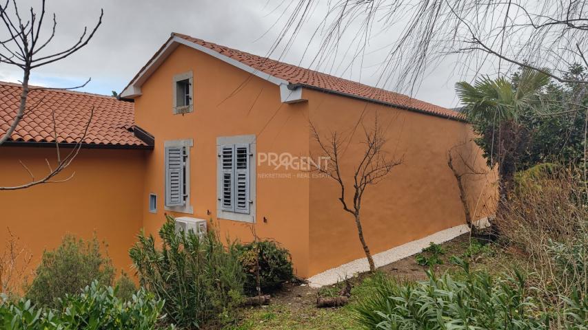 ISTRA, BUZET, STAMBENO POSLOVNA ZGRADA, PRODAJE SE