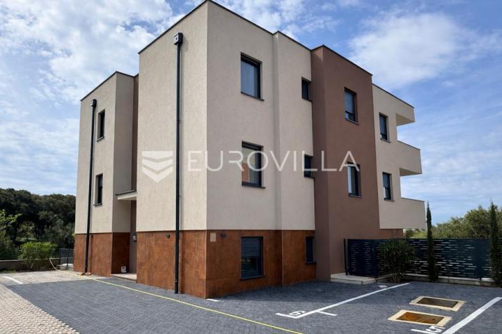 Pag, Jakišnica, apartman A2 s predivnim pogledom u luksuznoj novogradnji, 63,79 m²