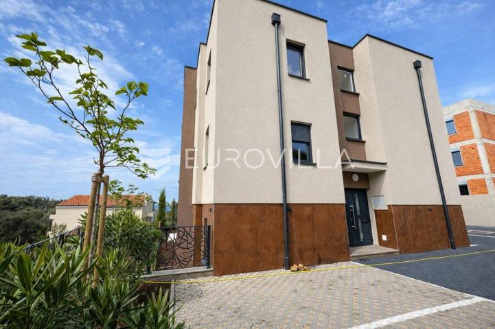 Pag, Jakišnica, apartman A2 s predivnim pogledom u luksuznoj novogradnji, 63,79 m²