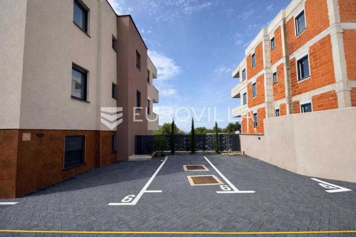 Pag, Jakišnica, apartman A2 s predivnim pogledom u luksuznoj novogradnji, 63,79 m²