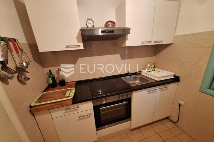 Barilovići, Perjasica, 2 drvene kuće 350 m² s pomćnom zgradom na mirnoj lokaciji
